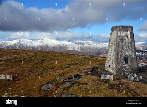 Trig point on mountain hi-res stock photography and images - Alamy