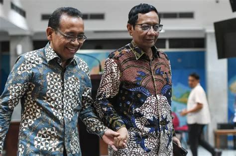 Pemilu Mahfud Md Resmi Mundur Dari Kabinet Jokowi Dan Sinyal