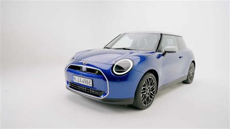 The new MINI Cooper Electric 2023