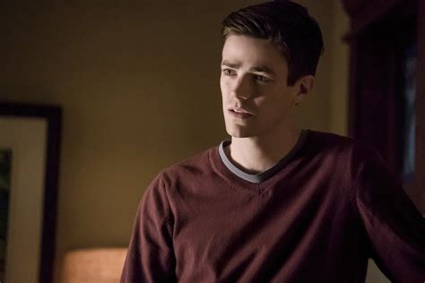 The Flash Season 3 Photos – TVLine