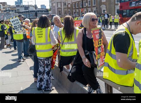 London Uk 27 May 2023 Protesters Lined Both Sides Of London Bridge