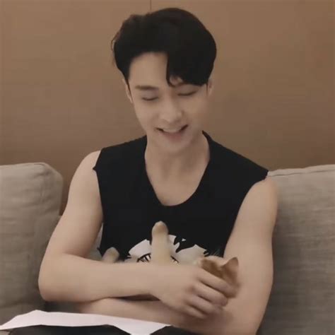 Lay Zhang Exo And Yixing Image 8722741 On Favim