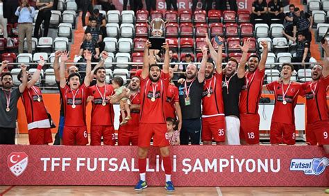 Futsal Ligi Nde Sezonu Ampiyonu I Li Spor Kul B