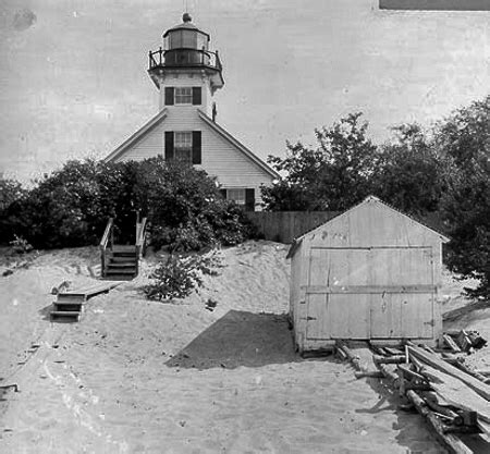 Photo of the Day: Mission Point Lighthouse - Old Mission Gazette