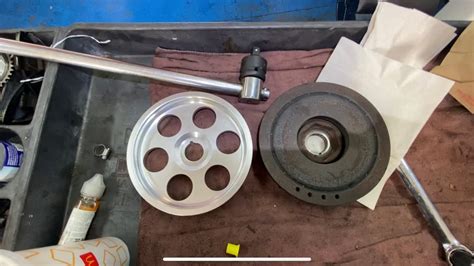 Light Weight Crank Pulley On Acura Tl Instl Youtube