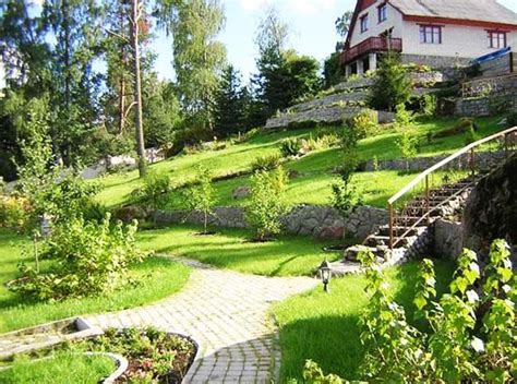 Beautiful Hill Landscaping Ideas And Terracing Inspirations