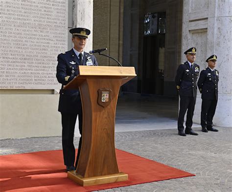 Passaggio Di Consegne A Capo Del Reparto Comunicazione Di Sma Il