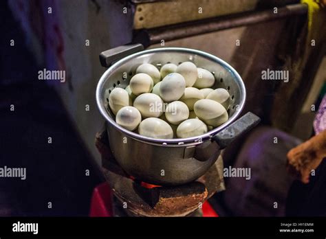 Night market, Phnom Penh, Cambodia, Asia Stock Photo - Alamy