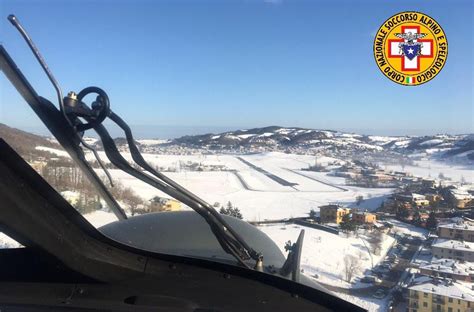 Ritrovato L Aereo Da Turismo Scomparso Da Un Mese In Appennino A Bordo