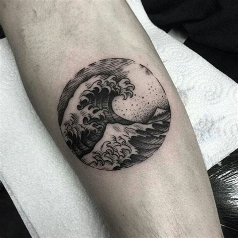 15 Powerful Hokusai Wave Tattoos • Tattoodo