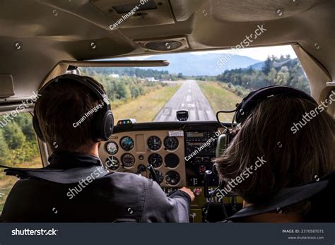 Cockpit View Landing: Over 5,530 Royalty-Free Licensable Stock Photos ...