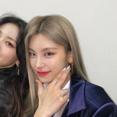 Matching Icons Itzy Yeji And Yuna Matching Icons Couples Icons Itzy