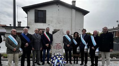 Nassiriya Vent Anni Dopo La Strage A Treviso Una Stele In Ricordo