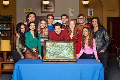 Inside the Personal Lives and Net Worths of Riverdale's Cast After the ...