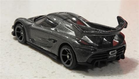 Машинка Базова Hot Wheels Koenigsegg Jesko Torque GRY Grey купити в інтернет