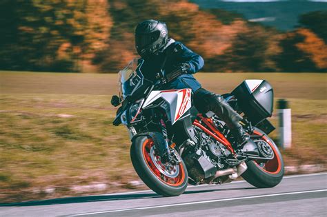 Ktm 1290 Super Duke Gt 2020 Test