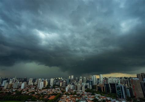 Semana começa alertas de chuvas intensas no Sul Sudeste e Centro Oeste