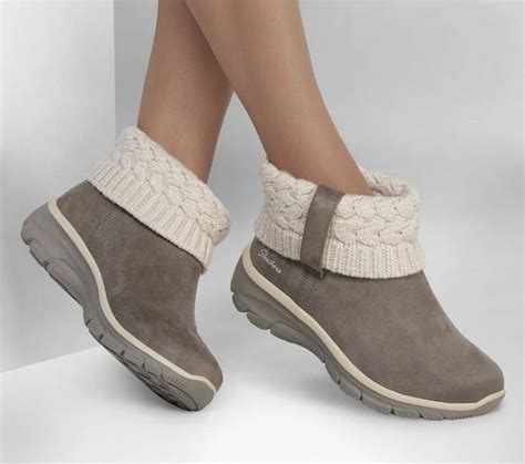 Shop The Relaxed Fit Easy Going Cozy Weather Skechers Ca Weather