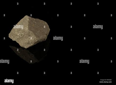 Magnetite Iron Ore Mineral Iron Oxide Magnetic Lodestone Isometric