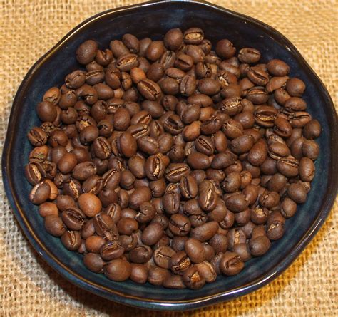 Kona Peaberry Coffee - Lions Gate Farms