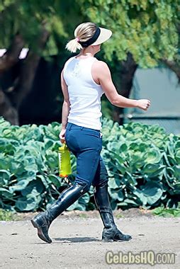 EXCLUSIVE Kaley Cuoco Hot Pics See Inside