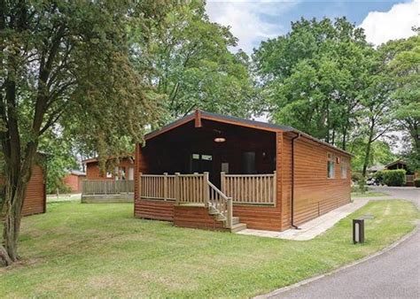 Bluewood Lodges Holiday Lodges In Cotswolds With Hot Tub Bluewood