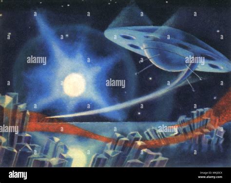 Sci Fi - Flying Saucer Stock Photo - Alamy