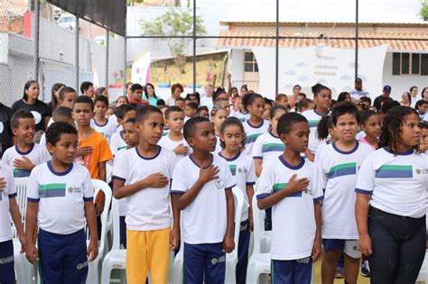 Escola Municipal Pedreira Do Instituto Comemora Anos E Recebe