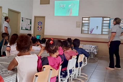 Vigilância Ambiental promove ações educativas sobre a causa animal