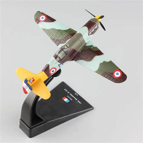 1/72 scale miniature AMER World War II aircraft fighter diecast France ...