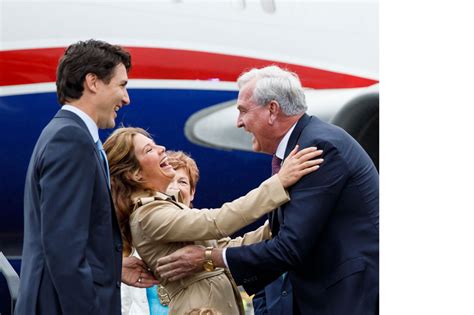 Prime Minister Justin Trudeau, Sophie Grégoire Trudeau, and their son ...