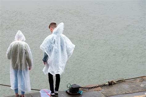 Best Rain Ponchos: Disposable Emergency Ponchos For Festivals & Travel