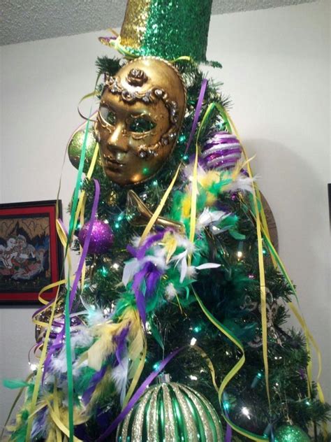 Mardi Gras Tree This Is How You Transform Your Xmas Tree To Mardi Gras