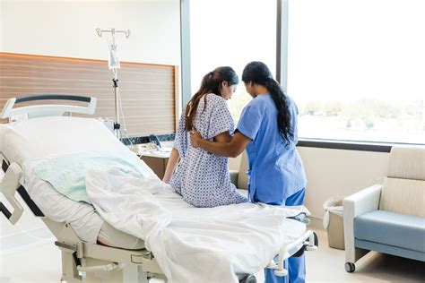 How To Become A Labor And Delivery Nurse With Steps