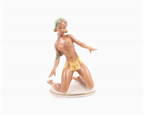 Figura Feminina Escultura Goe Leiloes Artbid