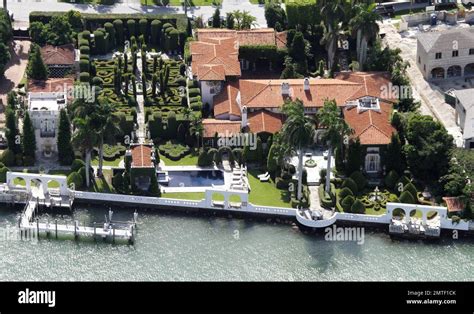 Exclusive These Are The Homes Of Jr And Loren Ridinger In Miami