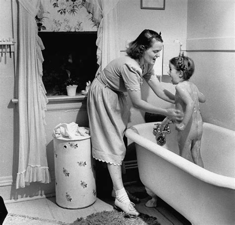 Inside The Demanding Life Of An American Mother In 1941 Vintage Housewife Vintage Photos