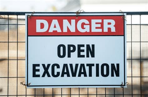 Danger Sign Open Excavation Royalty Free Images Stock Photos