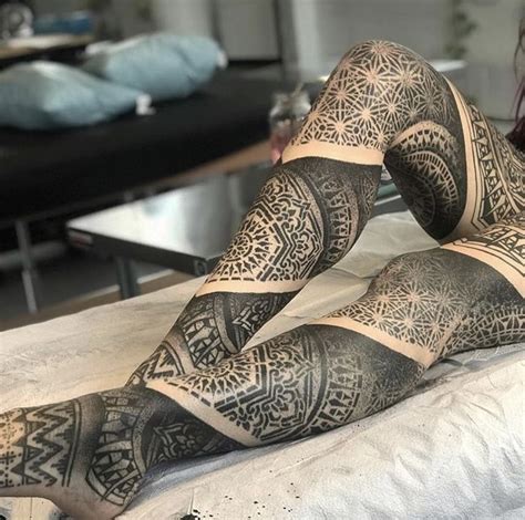 Pin By Sey Fox On Mandala Geometric Leg Tattoos Women Hip Thigh