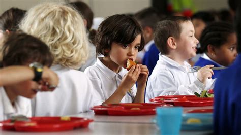 Tories Scrap Free Meals For Nearly 3000 Primary Schools — Rt Uk News