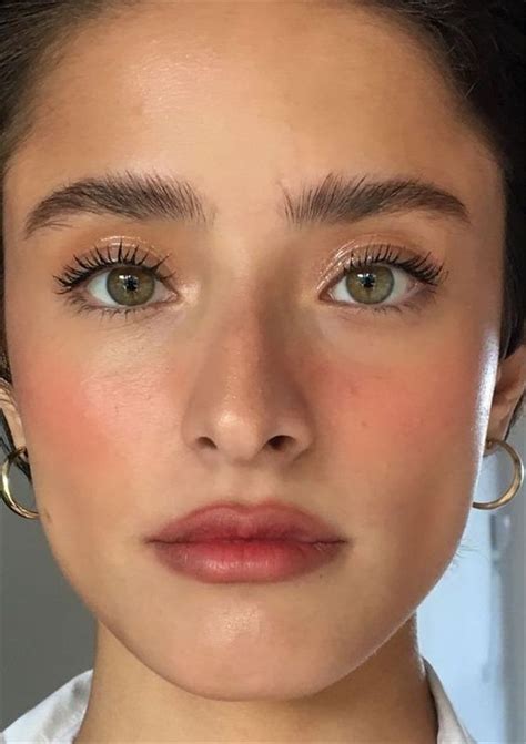 Chic And Natural Summer Makeup Ideas You Need To Try Makeup Summer