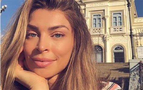 Grazi Massafera Diverte Web Ao Compartilhar Nude Diferente OFuxico