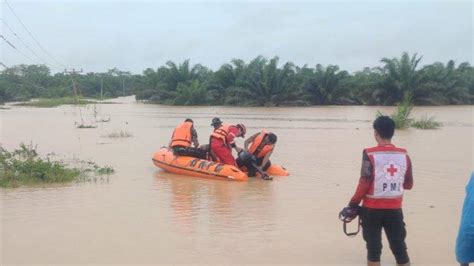 Banjir Di Sumbar Rendam Sejumlah Wilayah Pendataan Dan Evakuasi Masih