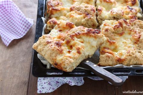 Focaccia Allo Stracchino Senza Lievitazione Facile E Veloce