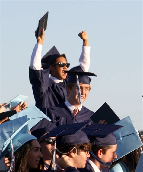 CRESCENTA VALLEY HIGH SCHOOL CLASS OF 2014 - Crescenta Valley Weekly