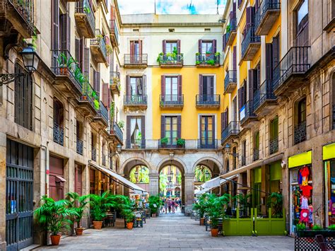 How Barcelonas Superblocks” Are Transforming Urban Planning — Daily