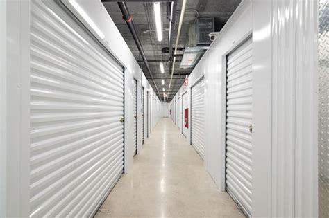 Miami, FL, Self-Storage Units Near 250 NE 135th St | Public Storage®