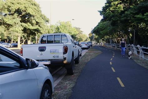 Lugar que concentra sedes dos 3 poderes é o pior exemplo de respeito às