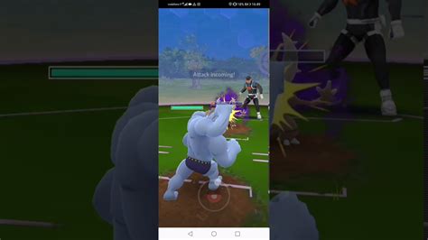 Pokemon Go Lutando Contra O Lider Da Team Rocket Cliff Youtube