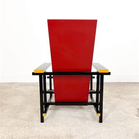 Vintage Gerrit Rietveld Style Red And Blue Chair Hunt Vintage